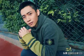 魏晨在演唱会唱《成全》，画面回放王鸥，粉丝被感动得掉眼泪图片