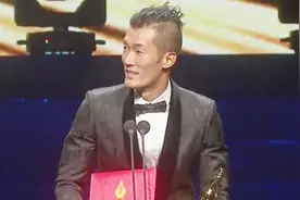 王雨甜靠《红海行动》喜获最佳新人奖，“石头”这次吃了颗大糖！视频封面