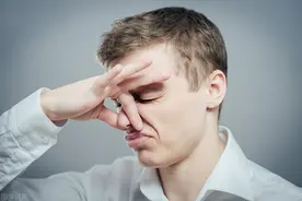 放屁有这两种特点的，小心肠癌！保护肠道健康，才能常健康！图片