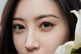 景甜 时尚甜美代言写真图片。图片