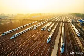 好不容易买上火车票，却发现没带身份证？别慌，有招！图片