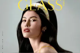 何穗腰线引发热议，杂志大片上演泳装秀，身材真的很绝图片