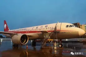 川航引进一架空客A320neo飞机，机队已达162架图片