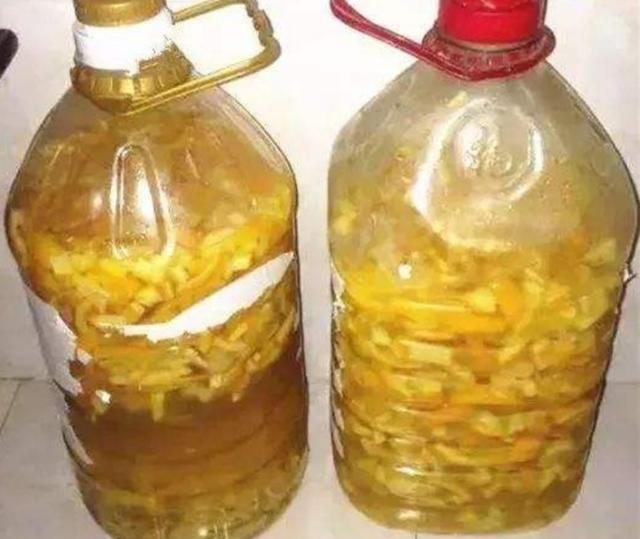 花盆里的“小飞虫”越来越多，教你几个除虫小方法，简单又好用