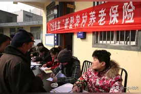 农村养老保险，每年交5000元，连交15年，60之后能领多少钱？图片