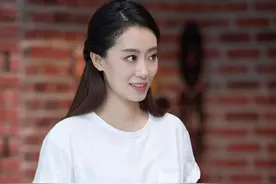 票房56亿的张小斐才是“带货王”，九分穿搭、露脐装、短裤都火了图片