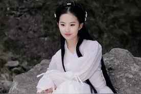 刘亦菲版的《神雕侠侣》删减画面曝光，雨中骑马，画面十分唯美图片