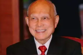 霍启刚背后的家族有多牛？享国葬，黑道不敢惹，出门不带保镖图片