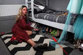 老爸让他当拳手，他非要穿女装！11岁男孩成英国最小的变装皇后图片