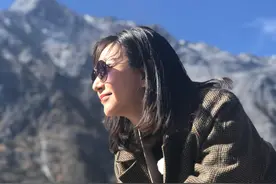 凌潇肃为39岁妻子庆生，唐一菲大秀老公儿子，霸气称谓甜齁众人图片
