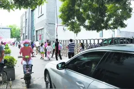 高盐高热小零食，热销玩具很致命，校园外孩子们的安全有隐患图片