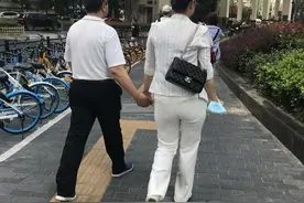 农村56岁男子娶26岁的妻子，婚礼上大家看笑话，这婚姻好吗？图片