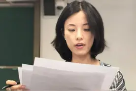 学生姓“郝”，老师上课不敢叫他名字，因为一叫班里可能就没人了图片