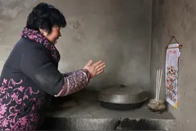 农民都进城了，灶王爷怎么办？社会变革下的传统文化去与留图片