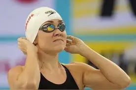 科普 | 如何正确佩戴泳帽图片