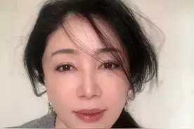 52岁日本阿姨选美夺冠，坚持健身让其常年保持紧致苗条的身材图片