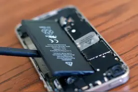 苹果iPhone 8换电池：多少钱？换原装还是第三方大容量电池好？图片