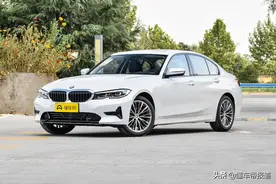 新车 | 减配了？宝马新款3系上市/售价不变，更换发动机图片