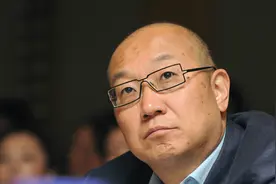 冯仑谈成事：中年后能出人头地的人，大都有3种命，看看你有吗？图片