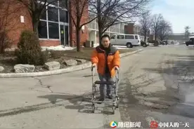 滞留英国的脑瘫留学生：买不起机票，买不到新鲜食物，4包面条吃8天图片