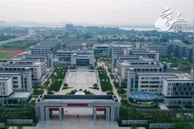 襄阳四中新校区今年投入使用图片