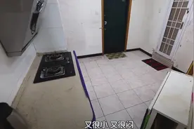 北漂8年小夫妻买奇葩房：49㎡居室内全是多边形！三角厨房真少见图片