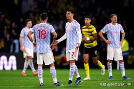 1-4惨案！3-3对飙！英超悲喜之夜：C罗仰天无语，杰拉德咆哮图片