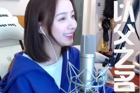 周二珂女声翻唱《以父之名》周杰伦巅峰神曲！荣耀的背后刻着孤独视频封面