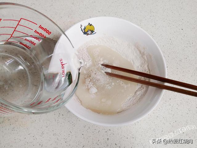 荞麦粉最好吃最筋道的做法，传统方法改良一下，比扒糕碗坨都好吃