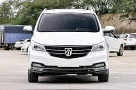 车价便宜，家用7座MPV，吃92“粗粮”，实惠都养起，实拍宝骏730图片