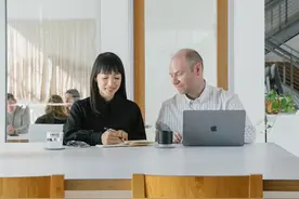 日本收纳女王近藤麻理惠不得了！这样收书桌，工作效率倍增图片