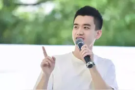 这个男人越“阴阳怪气”，网友就越喜欢图片