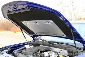 涡轮增压车连续跑了好几个小时高速，要不要打开机舱盖散热？图片