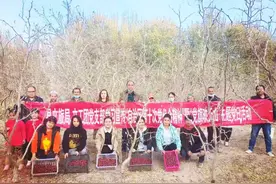 县文旅局、文工团党支部学习宣传“自治区第十次党代会精神”暨“党旗映天山”主题党日活动图片