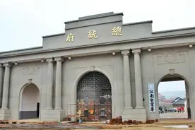 安徽耗资20亿打造“小横店”，而游客却不买账，称之虚有其表图片