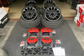 丰田普拉多改装Brembo GT刹车套装20寸轮毂轮胎图片