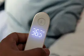 发烧了，用哪种体温计才好？米家耳温计给你最精准测量图片