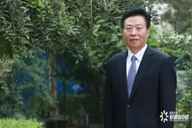 医者颂 | 山大二院王传新：给我们医护人员打满分图片