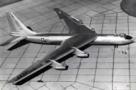 被美军放弃的超级轰炸机，载弹量高达33吨，却因不思进取被抛弃图片