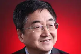 李峻岭教授：肿瘤治疗中单个医生的能力不能“包打天下”，多学科治疗是更科学的方案图片