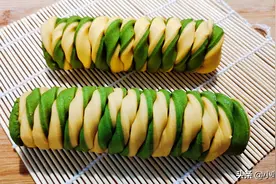 新手蒸馒头易蒸成死面疙瘩和变形，记住四点蒸的馒头漂亮又松软图片