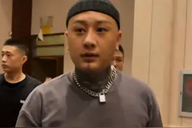 互联网上最爷们儿的两个主播，网友：全网就喜欢他们两个图片