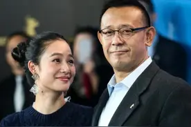 娱圈这4对亲兄弟差距大，明明一娘所生，却一个深情一个花名在外图片