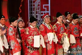 德云社开箱：男粉“示爱”张九南，高峰砸挂栾队，阎鹤祥被保安拦图片