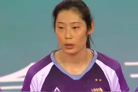 恒大女排自身失误多，0-3天津队，方岩再次发火，朱婷得21分图片