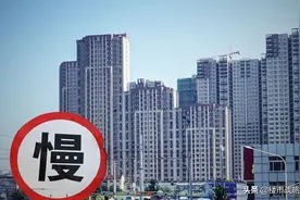 房地产明显过剩，百姓却买不起房子？仇保兴：这“一招”可降房价图片
