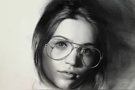 一幅画20000笔，这素描太细腻了，张张让人佩服这画技图片