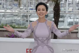 气质拉满！刘嘉玲与上海阿姨公园battle广场舞，谁更胜一筹？图片
