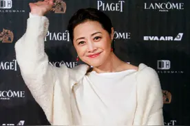 “后妈”刘蓓的迷乱情史，丈夫风流转身找导演，三婚两次嫁同一人图片