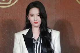 刘亦菲吃朱一龙红利？图片